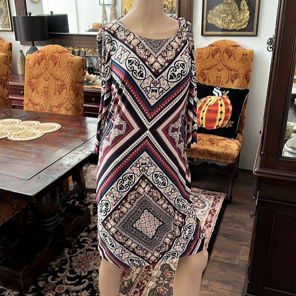 Sz 6 cheats B dress. Used. Excellent shape.